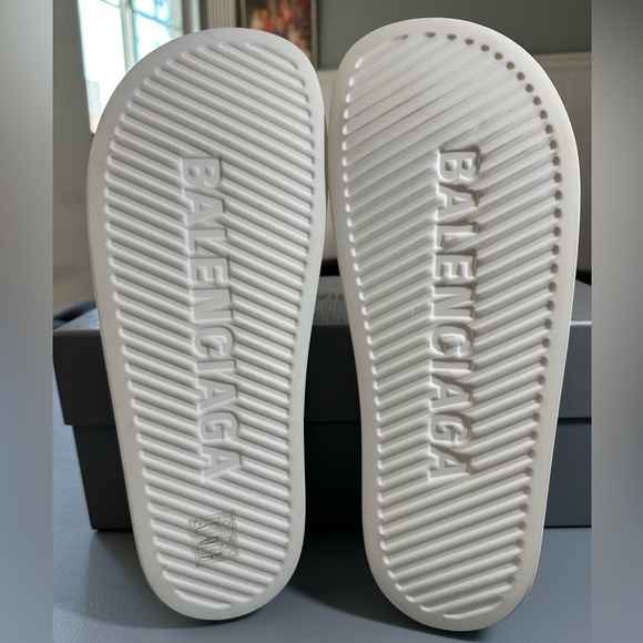 NWT Balenciaga White Pool Slide Sandals. Women’s 12 EU 42 - Picture 9 of 14